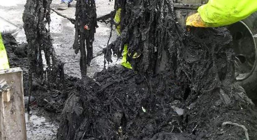 Miért állnak le ünnepnapokon a csatornák? A zsírszörnyek új ellensége az okosszivattyú