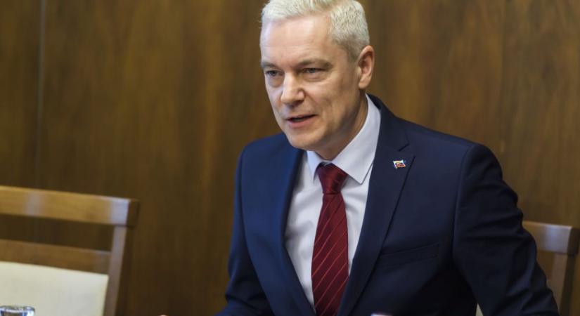 A december másodikai parlamenti ülésen dönthetnek Ján Ferenčák leváltásáról