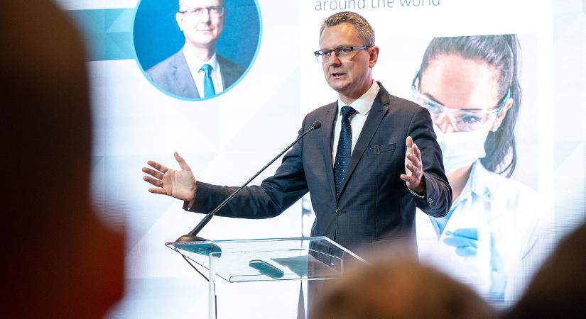 Az államtitkár elárulta: olyan jó az EESZT, hogy külföldi szakértők is tanulmányozzák