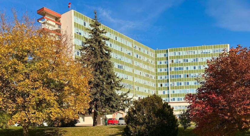 Közel 47 millió forintból fejlesztik az Ajkai Magyar Imre Kórház eszközparkját