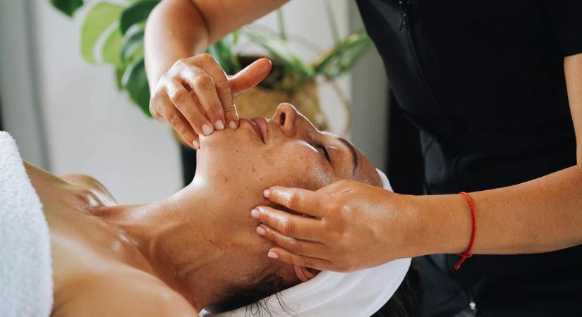 A professzionális arcmasszázs ereje: háromszorozd meg a vendégmegtartás esélyét szalonodban!