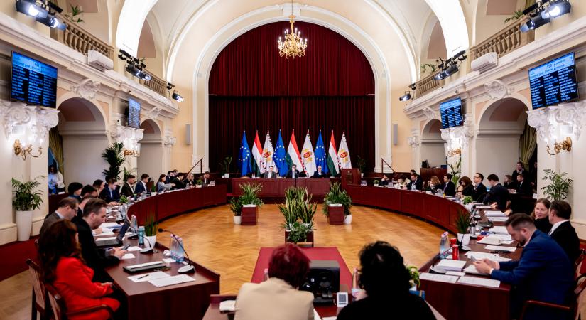 Meghatározó döntést hoztak a képviselők, a többség közelében sem volt a főpolgármester javaslata - A Fővárosi Közgyűlés ülése