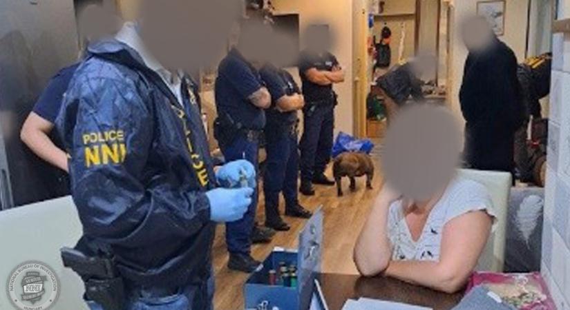 Rád törhetik a rendőrök az ajtót, ha ezt kommenteled egy politikus posztjához