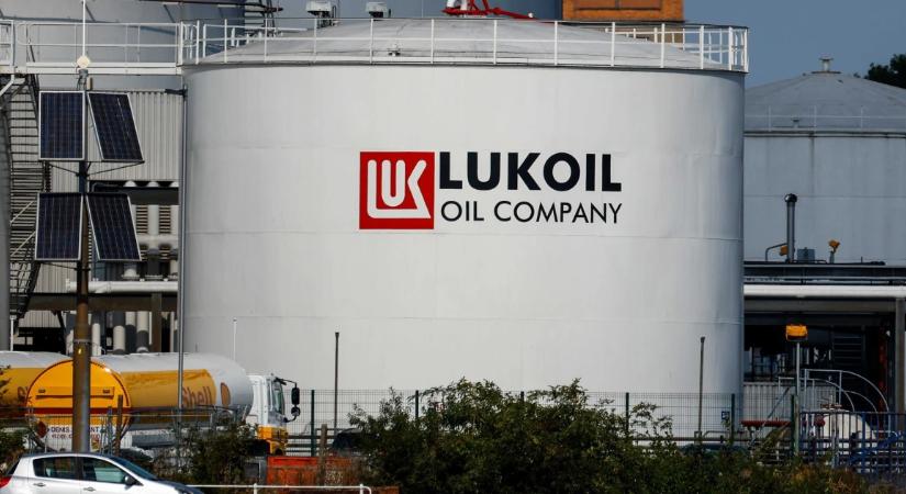 Csendben kiszállt Lukoilból a cég egyik alapítója