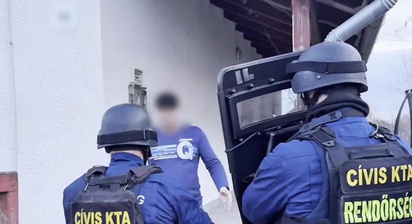 Megöltek egy férfit Hajdú-Bihar vármegyében, Komádiban – azonnal hajtóvadászatot indított a rendőrség, pár perce fontos bejelentést tettek