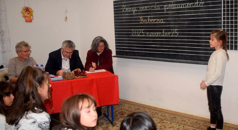 Százával verselt a kisdiákok Babócsán