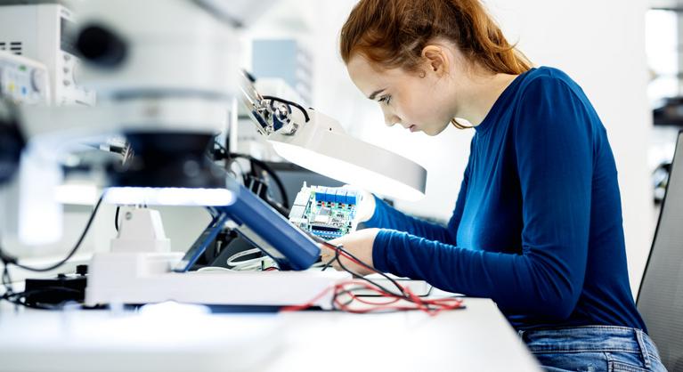 300 milliárdos piac születik a szemünk láttára