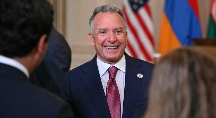 Egy hangfelvétel szerint az amerikai különmegbízott tárgyalási tanácsokkal látta el a béketervről az oroszokat