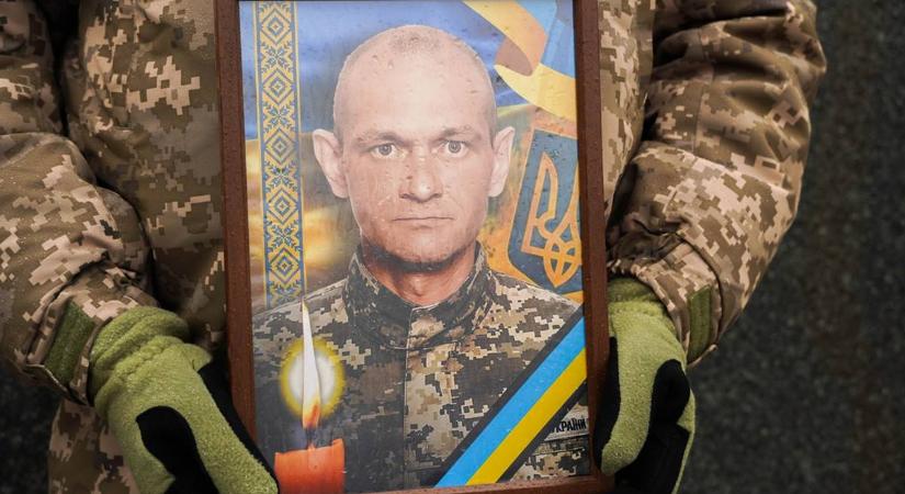 Gyász: 49 éves katonától vettek végső búcsút Ungváron