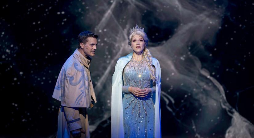 A Jégvarázs színésznői a színpad mögötti titkokról és saját lelki útjukról meséltek