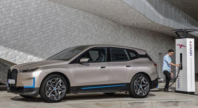 Idén érkezik a piacra az X5 méretű BMW villanyautó, az iX