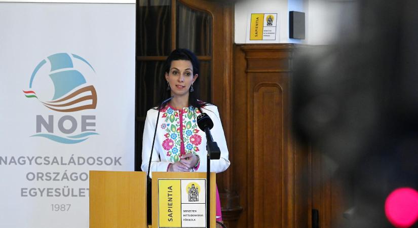 A Tisza Párt gazdasági megszorító csomagja a családi kedvezmények megvágását is jelentené  videó