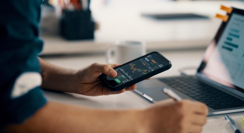 Mit ki nem talál a brit kormány: szigorodhat a kedvelt megtakarítás adózása, de azért lesz nyertese is az ügynek