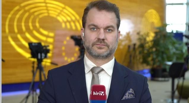 Az Európai Néppárt továbbra is korlátlan támogatást akar adni Ukrajnának  videó