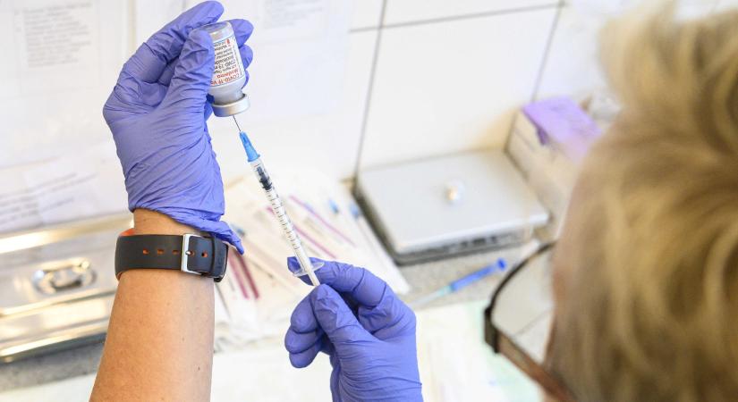Már igényelhető az új, ingyenes covid vakcina