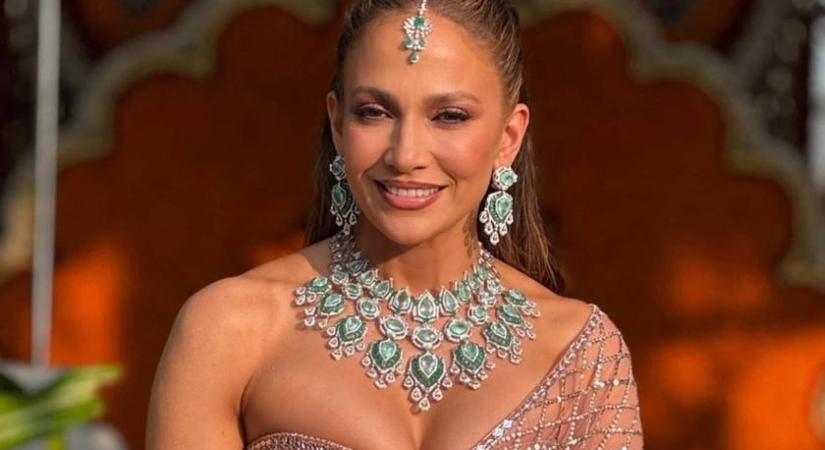 Jennifer Lopez csillogó estélyijében álomszép volt az indiai lakodalmon: 2 millió dollárért lépett fel az esküvőn
