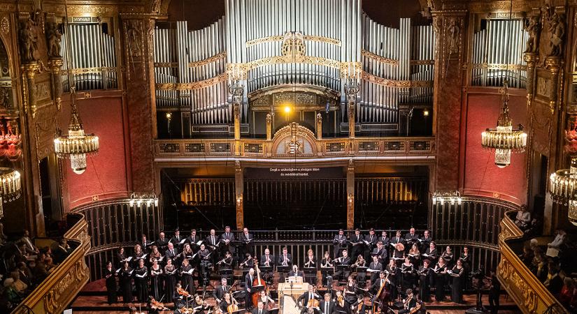 A zene ajándéka – zene ajándékba
