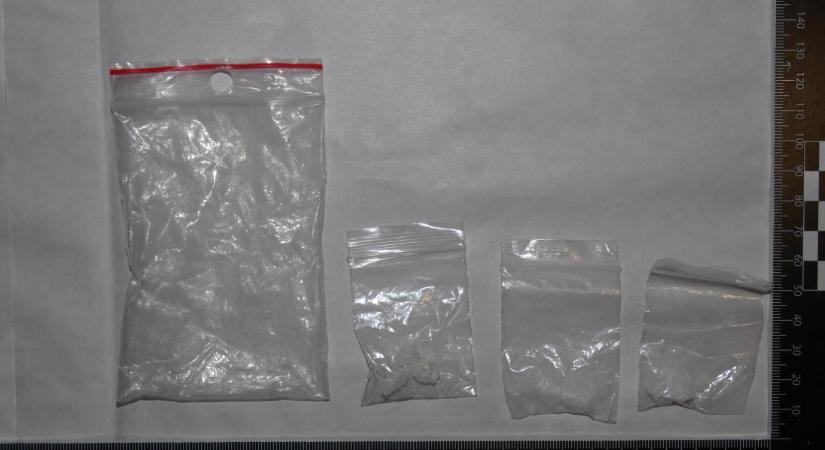 Falopás, drog és körözések: nagy akció volt Hajdúhadházon – fotókal, videóval