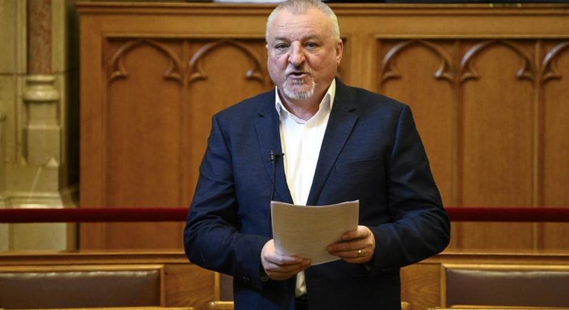 Magyar Péterrel és Hadházyval szemben sem indít jelöltet az MSZP
