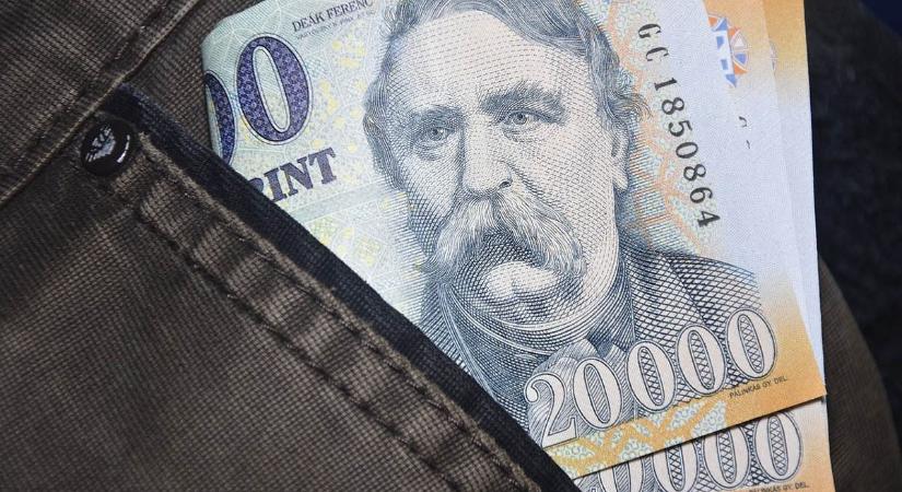 Milliókat csalt ki – Durván átverte az idős nőt a zalai férfi, még ügyvédnek is kiadta magát