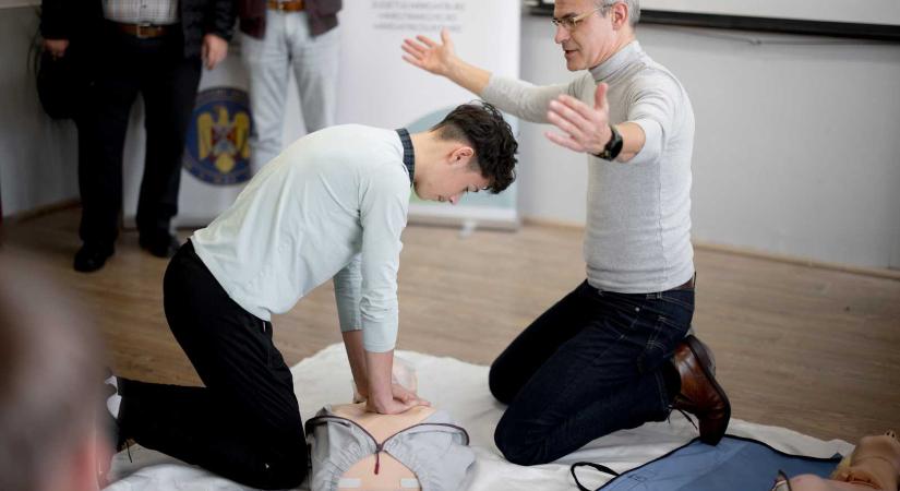 Több mint négyszáz Hargita megyei diák vett részt elsősegély-képzésen