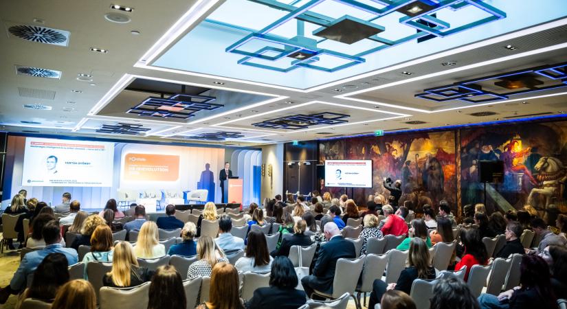 AI-jal az elveszett idő nyomában  Menő HR-alkalmazások a szakma csúcstalálkozóján