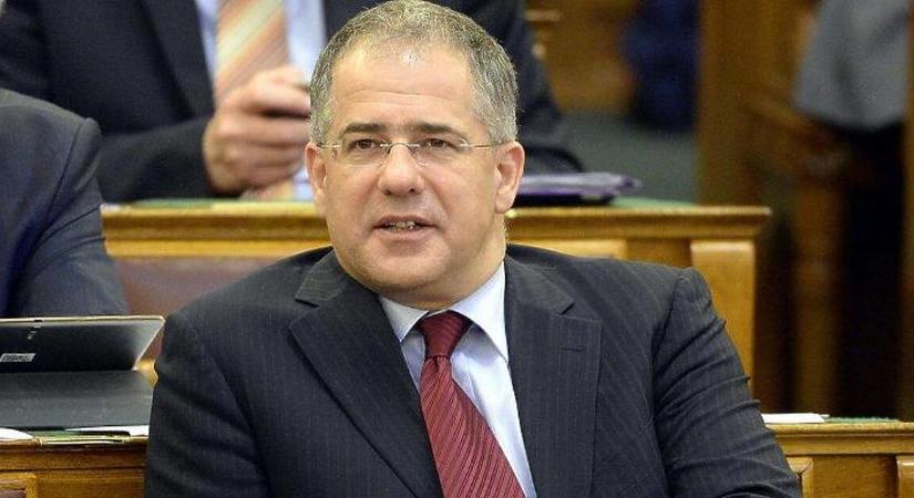 Kósa Lajos most tényleg meglepetést okozott