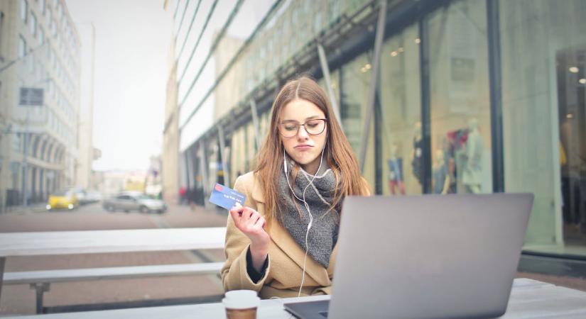 Újabb leállásokra készül az ország egyik legnagyobb bankja