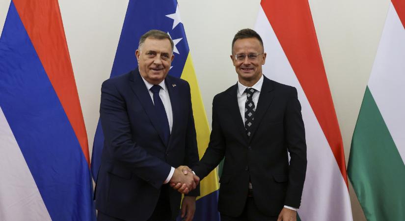 Nem adott engedélyt Szijjártó Péter gépének a bosznia-hercegovinai hadügyminiszter, hogy leszálljon Bajna Luka repterén