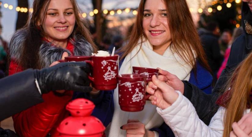 Komoly veszélyre figyelmeztetnek a karácsonyi vásárokkal kapcsolatban: súlyos fertőzés terjed Csehországban