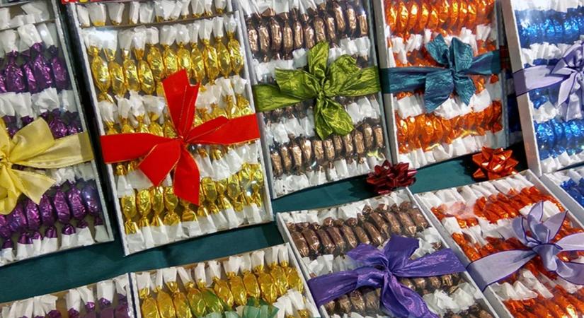 Feketefokhagymás és Erős Pistás - bizarr szaloncukrokat is vehetsz idén, ha unod a zseléset