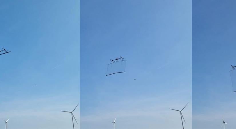 Kinyit egy hatalmas hálót, önállóan fogja el az eltévedt drónokat egy új német fejlesztés