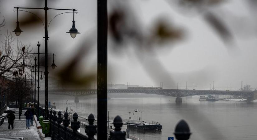 Döntött a fővárosi közgyűlés a Petőfi híd felújításáról