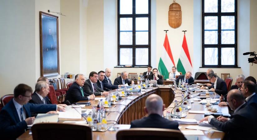 Orbán Viktor elszólta magát a kormányülés után – videó