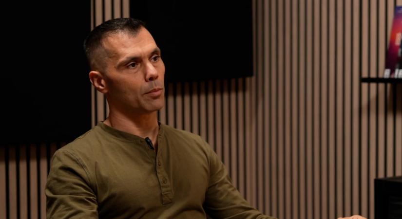 A cégeladás után sem változtatott az életstílusán, mondja a BKV-zó milliárdos