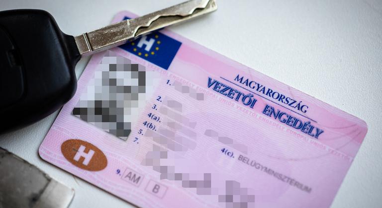 Új szabályok léptek hatályba a jogosítványoknál