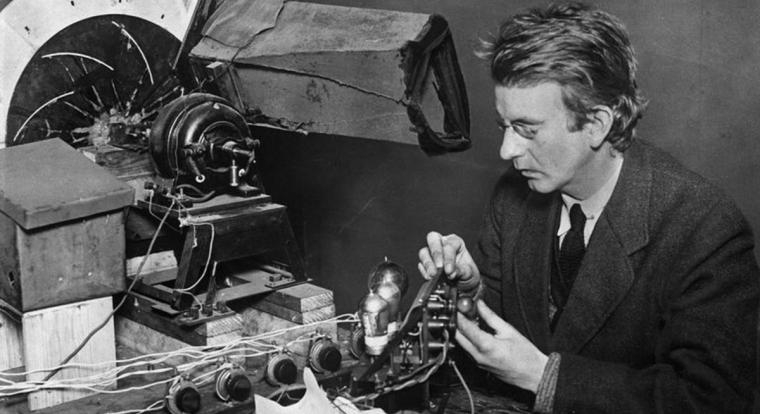 Száz éves az első, emberi arcot közvetítő TV adás