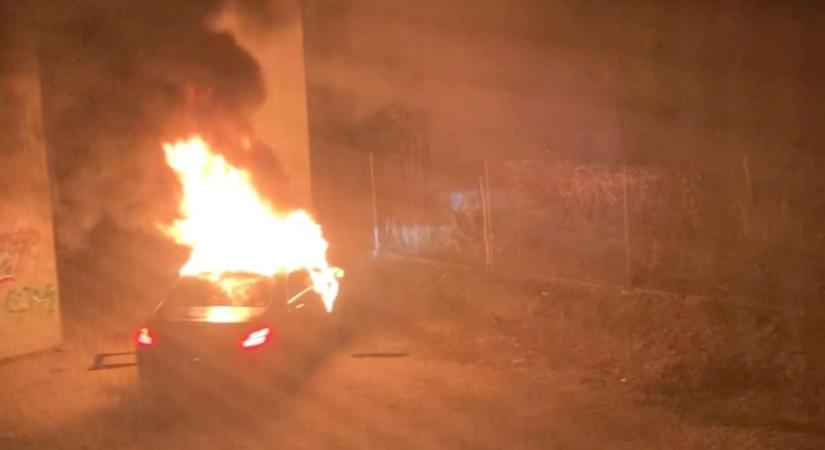 Holttestet találtak egy kiégett autóban Ausztriában