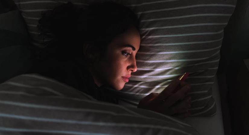 Ausztrál fiatalok alkotmánybíróságon támadják meg a közösségi média használatát korlátozó törvényt