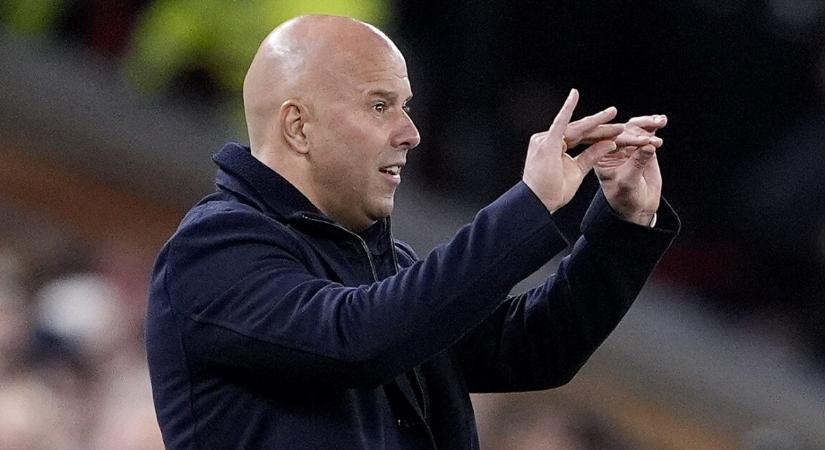 A Manchester United legendája szerint Slot ibizai bulija hozzájárult a Liverpool mélyrepüléséhez