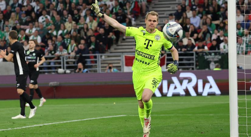 Dibusz meglepetésre készül az EL-ben, de nem tagadja a gondokat: "Volt egy beszélgetés az öltözőben"