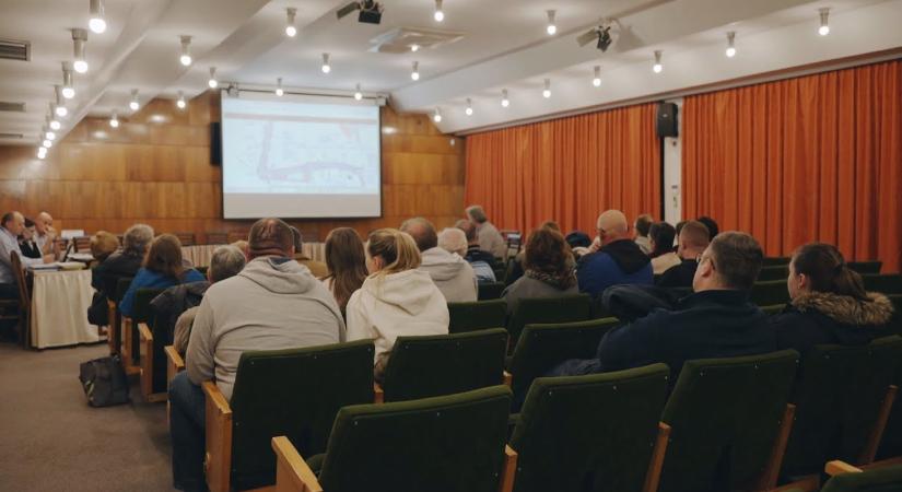 Megújul a Halász és Csónak utca