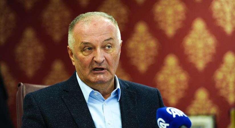 Megtagadták Szijjártó Péter katonai repülőgépének a leszállását Bosznia-Hercegovinában