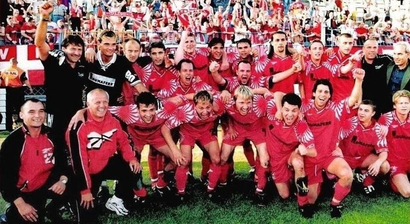 A negyedszázaddal ezelőtti hősöket ünnepelték