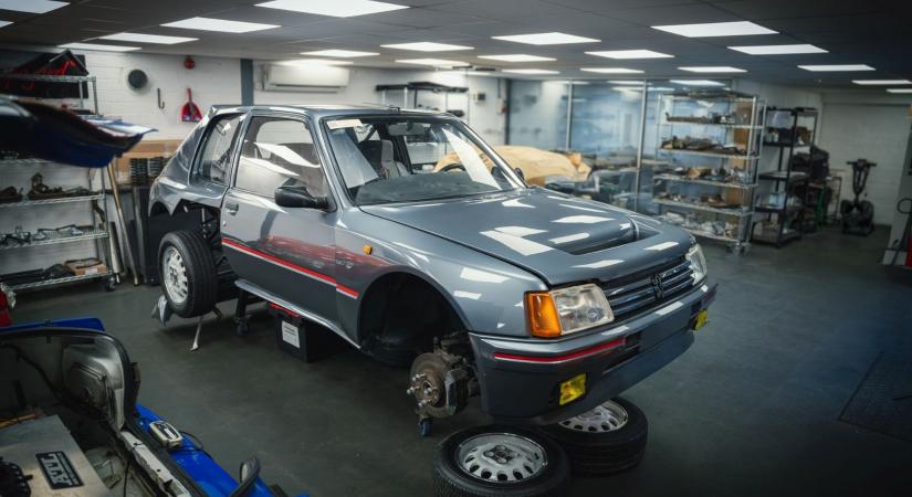 Az aranykorból támad fel ez az autó