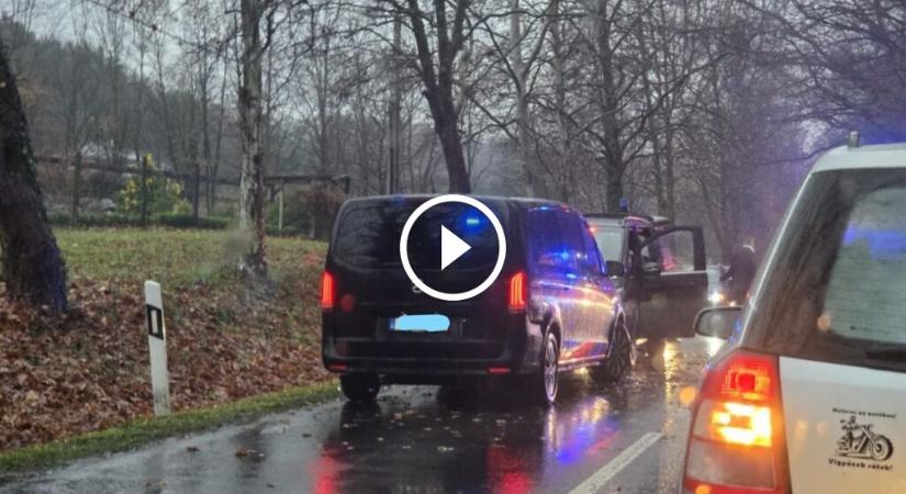 Most érkezett: Orbán Viktor konvoja balesetezett