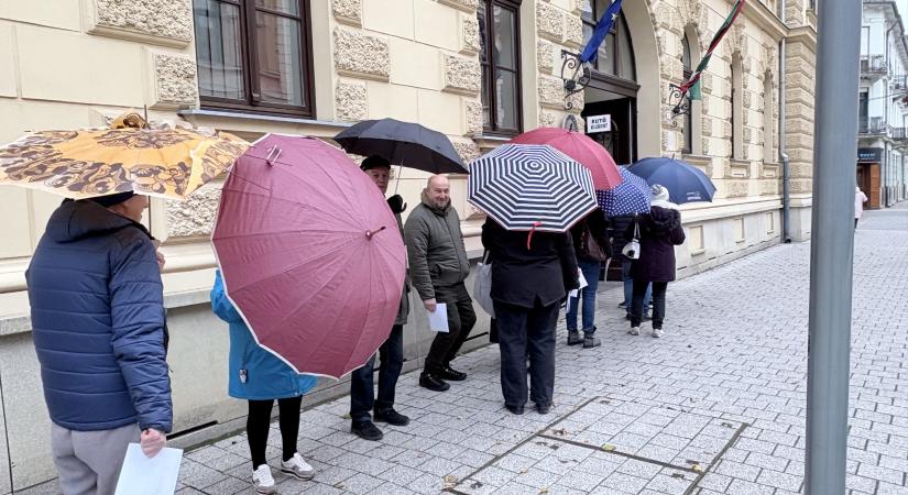 Közös feljelentés a Promenád ellen