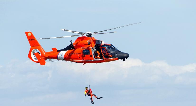 20 órán át kapaszkodtak a felborult hajóba, majd történt valami