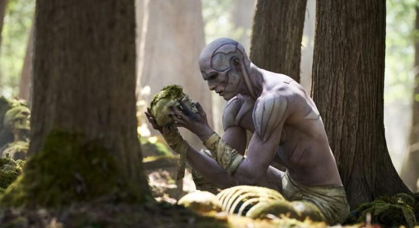 Viccesen őszintén Guillermo del Toro Frankensteinjéről – videó