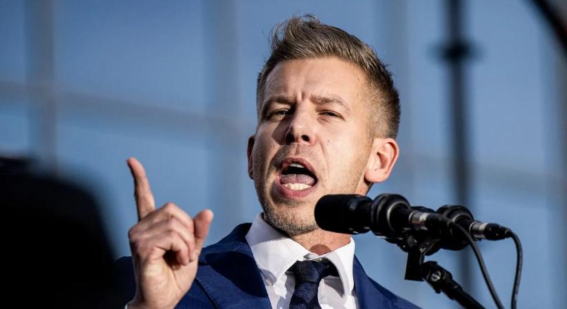 Ez már a Bokros-csomagon is túltesz: drasztikusan emelné az autók áfáját a Tisza